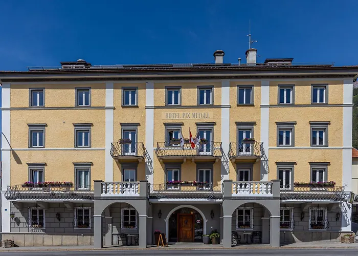 Hotel Piz Mitgel