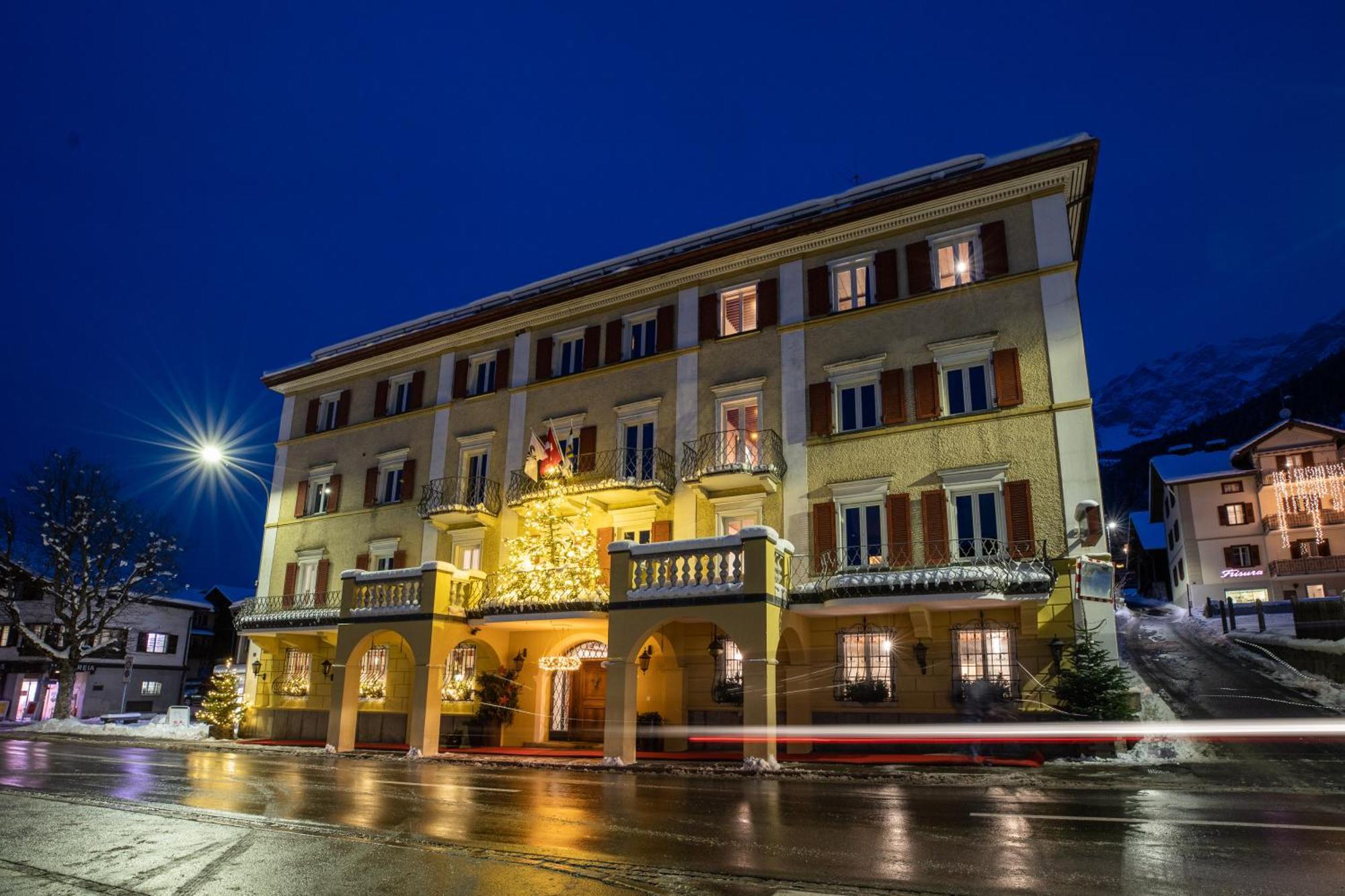 Piz Mitgel Hotel