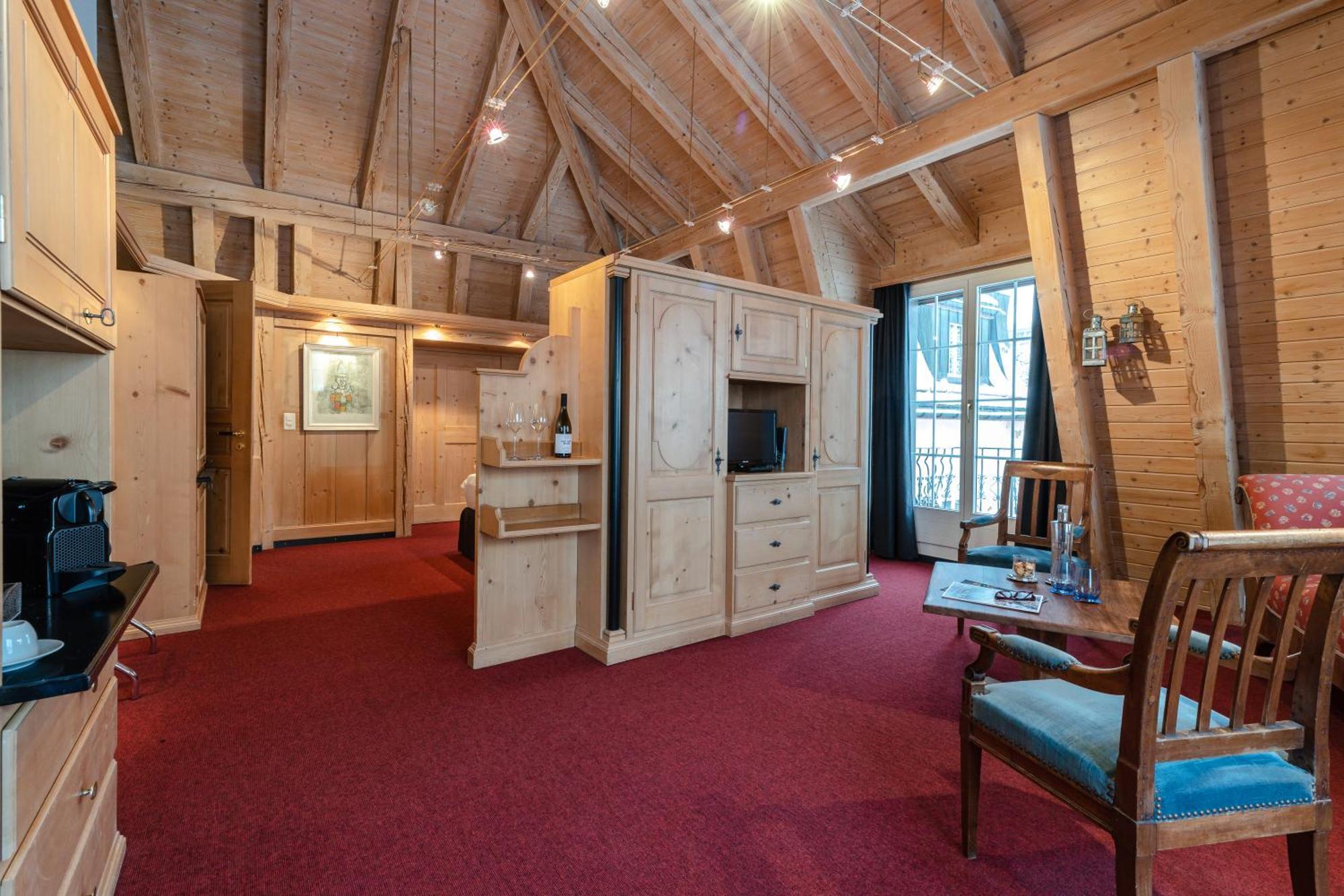 Piz Mitgel Hotel 3*